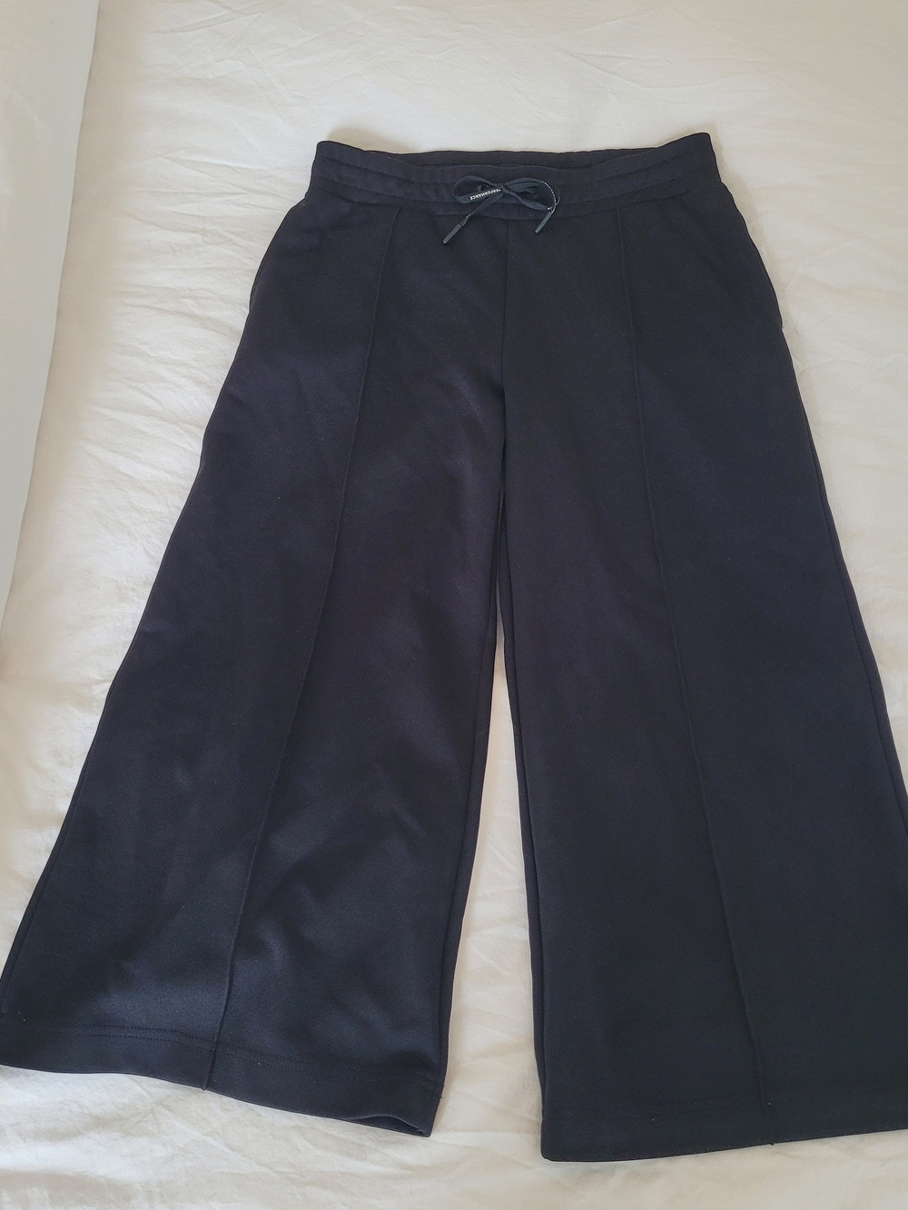 Peak Performance Black Cropped Wide-Leg Pants - Athleisure & Business Casual -Sm
